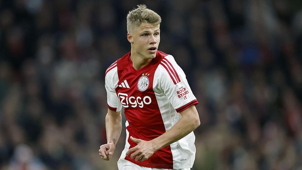 Sean Steur in action for Ajax during a Champions League match
